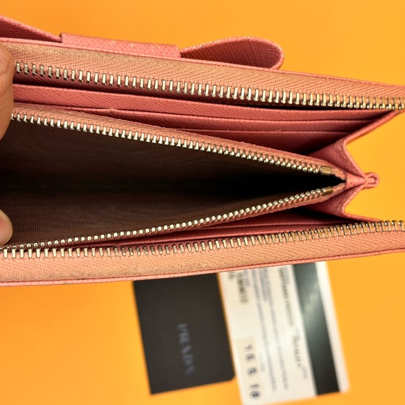 Prada Saffiano Fiocco - Picture 7 of 9